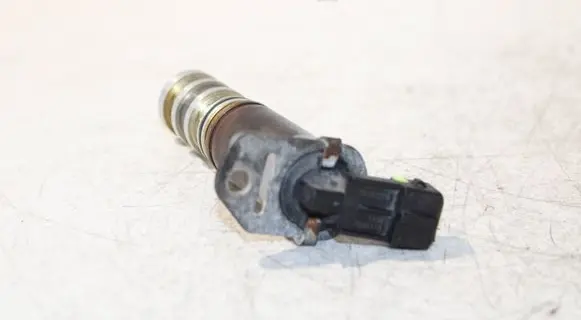 BMW 1 E81 E87 Camshaft vanos timing valve 7584115