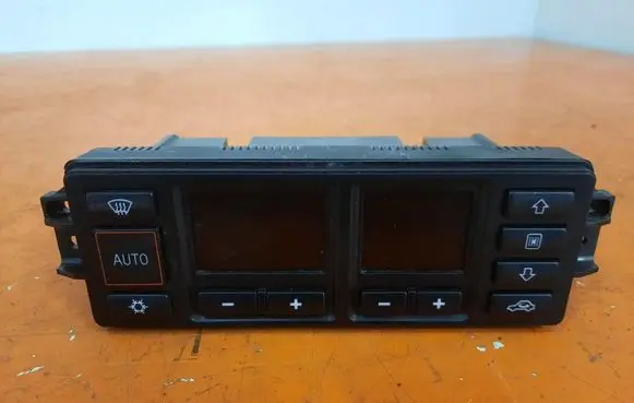 Audi A3 S3 8L Climate control/heater control trim 8L0820043M