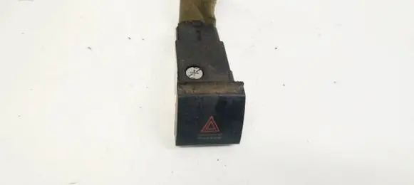 Toyota Avensis T220 Hazard light switch 153309