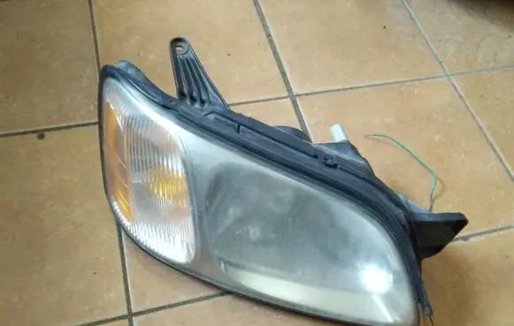 Subaru Legacy Headlight/headlamp 93570102 93570202