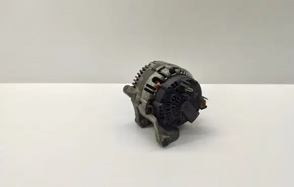 BMW 5 E60 E61 Generator/alternator 7799204 12317799204 12317797521
