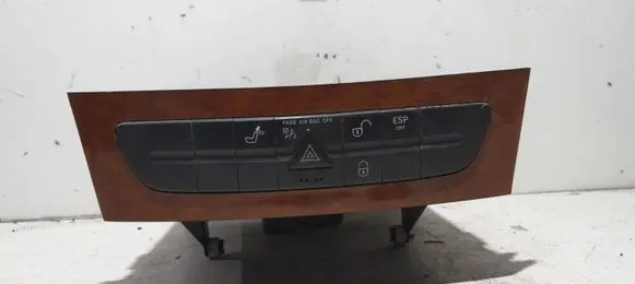 Mercedes-Benz E W211 Hazard light switch A2116830091