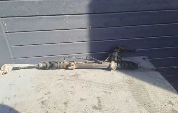Nissan Almera N16 Steering rack 34011429