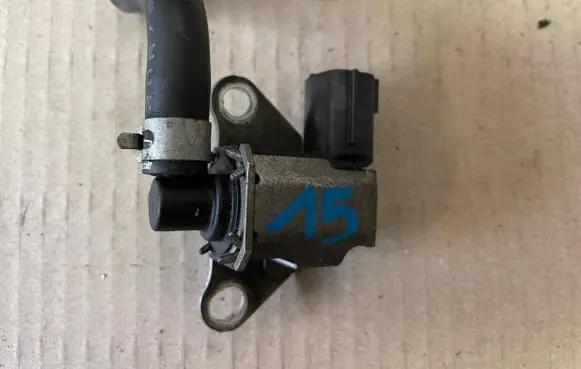 Nissan Qashqai+2 Valve vacuum MR20