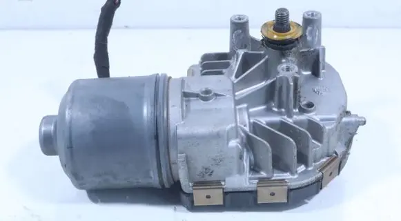 Volkswagen Golf Plus Wiper motor 5M0955120B