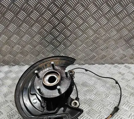 Nissan Leaf II (ZE1) Front wheel hub 400141KK0A
