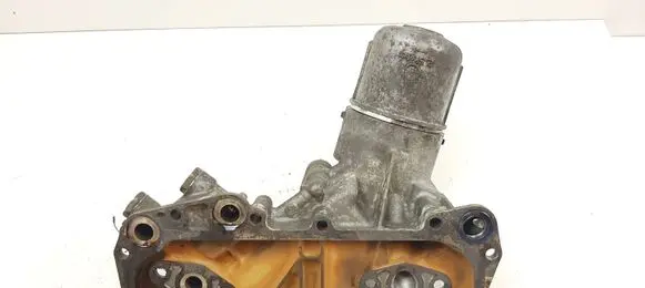 Opel Movano A Oil filter mounting bracket