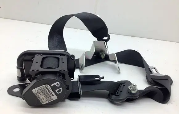 Nissan Leaf II (ZE1) Front seatbelt 638265001E 15290618 080X090RH