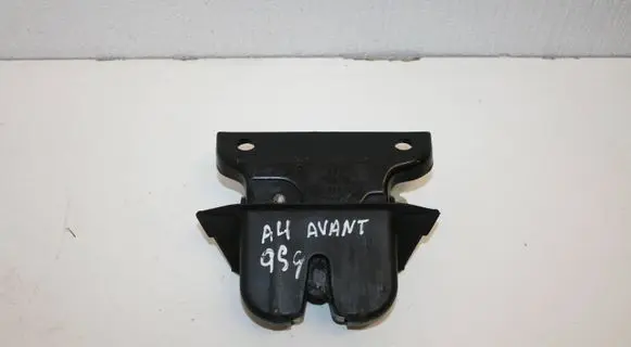Audi A4 S4 B5 8D Tailgate/trunk/boot lock/catch/latch 8D9827520A