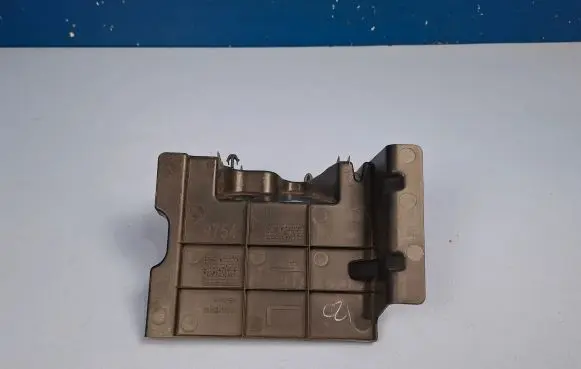 Toyota Hilux (AN120, AN130) Front bumper mounting bracket 53163KK010