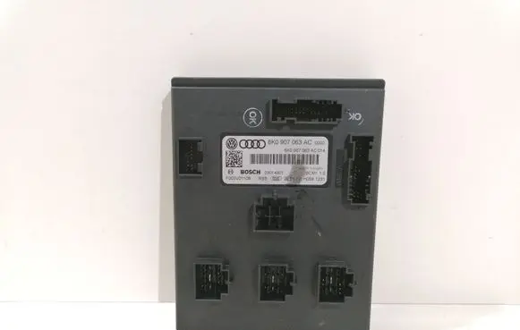 Audi A4 S4 B8 8K Comfort/convenience module 8K0907063AC 03014001
