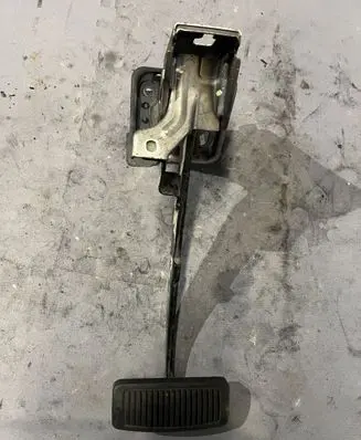 KIA Sportage Brake pedal L27