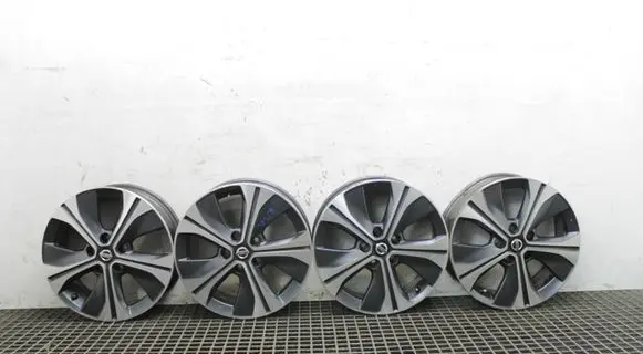 Nissan Leaf II (ZE1) R17 alloy rim 