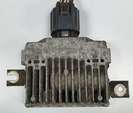 Volvo V70 Fuel pump relay 21164635