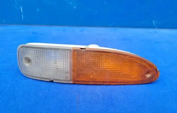Nissan 200 SX Front indicator light 3318