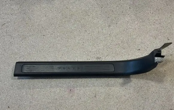 Volvo S90, V90 Front sill trim cover 31377617