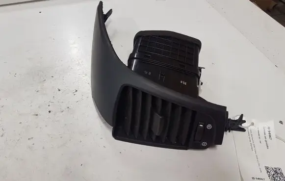 KIA Sorento Dashboard side air vent grill/cover trim 974403E500