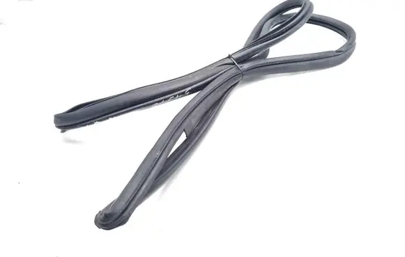 Mazda CX-30 Rear door rubber seal (on body) 