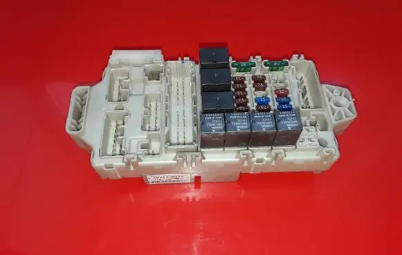Mitsubishi Grandis Fuse module 506120347 91840W