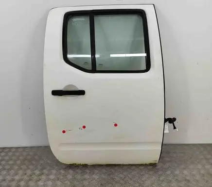 Nissan NP300 Rear door 82100EB332