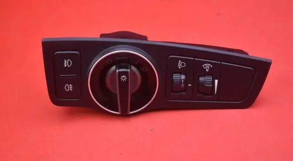 Hyundai i40 Light switch 93300-3Z100