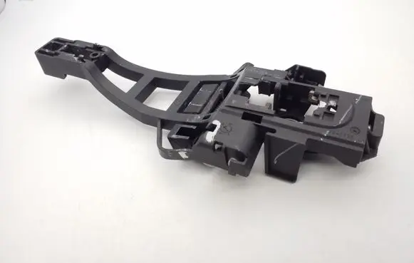 Ford Focus Front door exterior handle/bracket CM51A224A37DE