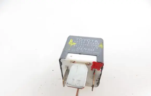 Toyota Auris E180 Window wiper interval relay 1567002900 9008087030