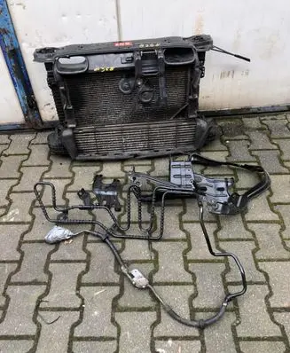 Mercedes-Benz C W203 Radiator support slam panel