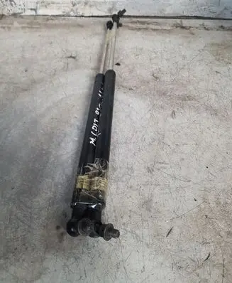 Mitsubishi Colt Tailgate/trunk strut/damper
