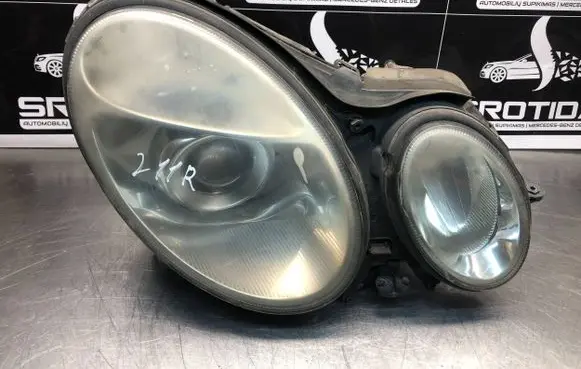 Mercedes-Benz E W211 Headlight/headlamp 16156400 3847