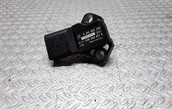 Volkswagen PASSAT B5.5 Air pressure sensor 0281002399 038906051B