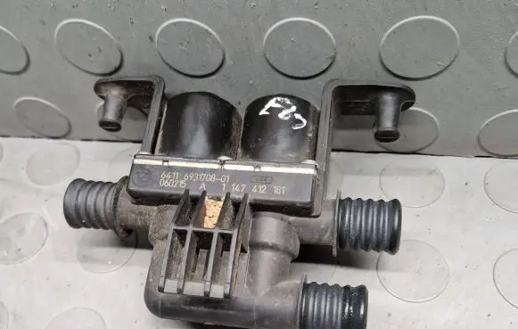 BMW 7 E65 E66 Coolant heater control valve 6931708