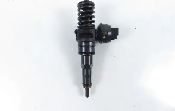 Seat Ibiza III (6L) Fuel injector 0414720037 038130073AJ