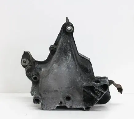 Volkswagen Golf VII Engine mounting bracket 04E199275