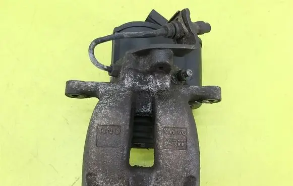 Rear brake caliper