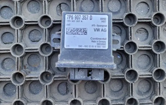 Volkswagen Golf VII Light module LCM 7P6907357D 5WK50563 7P6907357A