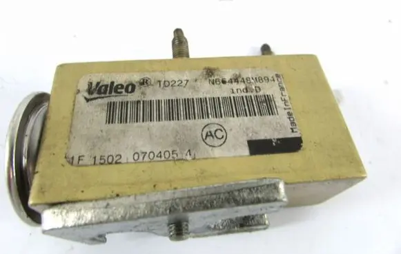 Peugeot 1007 Air conditioning (A/C) expansion valve VALEO