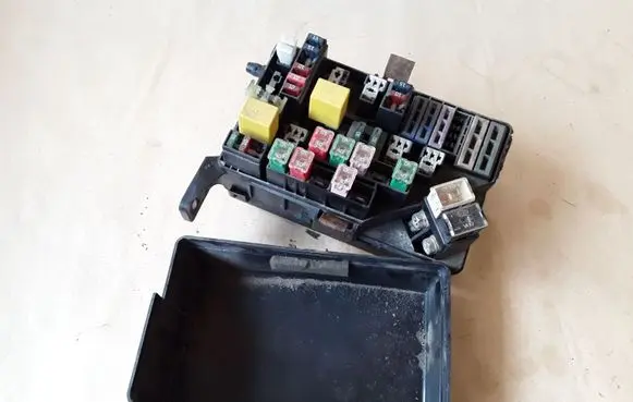 Hyundai H-1, Starex, Satellite Fuse module 912804A480