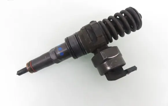 Volkswagen PASSAT B5 Fuel injector 0414720035 038130073T