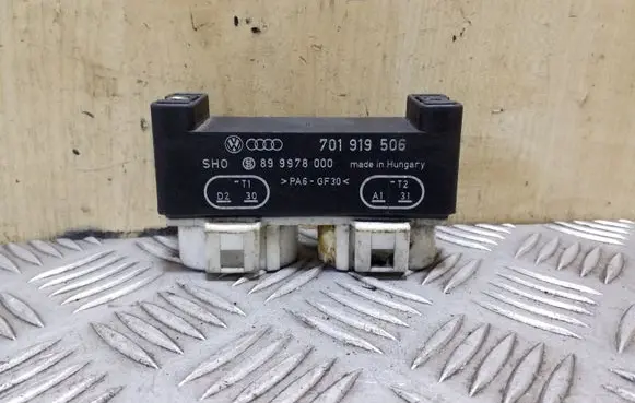 Volkswagen Transporter - Caravelle T4 Coolant fan relay 701919506 899978000