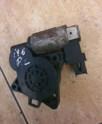 Mazda 6 Rear door window regulator motor PBTGF30
