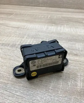 Volkswagen Golf Plus ESP acceleration yaw rate sensor 1K0907652B