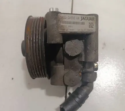 Jaguar XF X250 Power steering pump 9X233A696AA 01284084 B4911044911