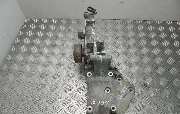 Nissan Pathfinder R51 EGR valve cooler bracket RE225902 VD20343