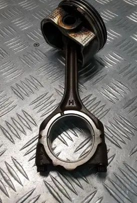 Mitsubishi Outlander Piston with connecting rod 4J11