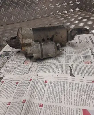 Opel Zafira A Starter motor