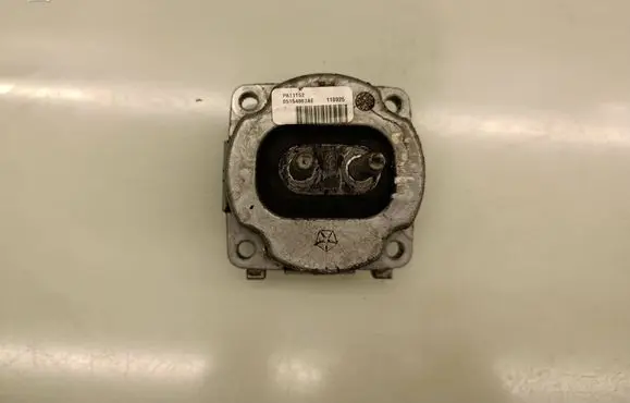 Dodge Durango III Gearbox mount 05154807AE