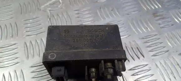 Peugeot 406 Glow plug pre-heat relay 0281003005