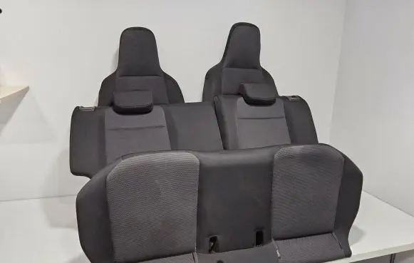 Seat set