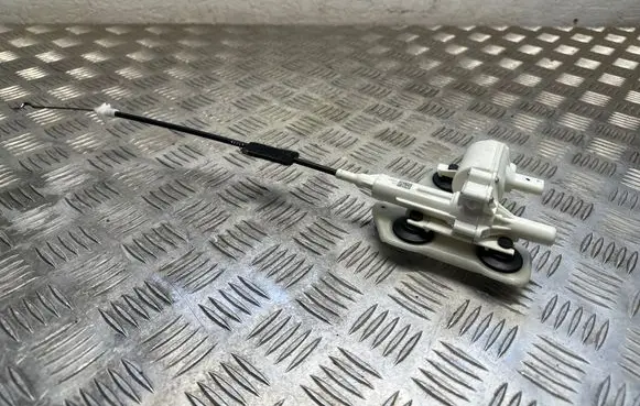 Mercedes-Benz GLC C253 Tailgate/trunk/boot lift motor A0999068600